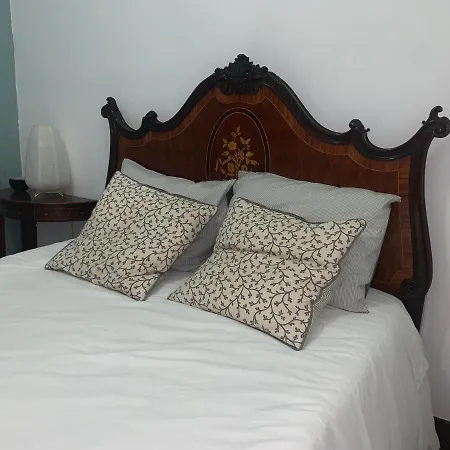 דירה Charming In A 19th Century Building