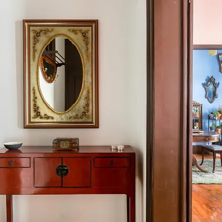 Charming In A 19th Century Building Apartamento